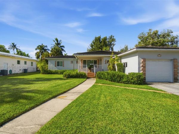 1010 NE 105th St , Miami Shores, FL 33138