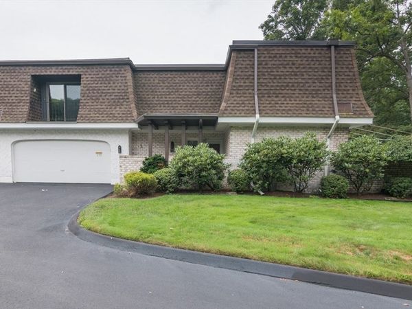 177 Porter Lake Dr, Unit 177, Springfield, MA 01106