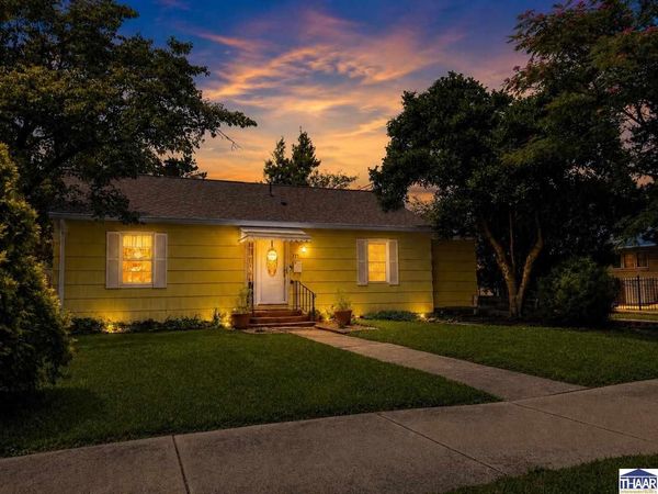 221 S 21st Street, Terre Haute, IN 47803