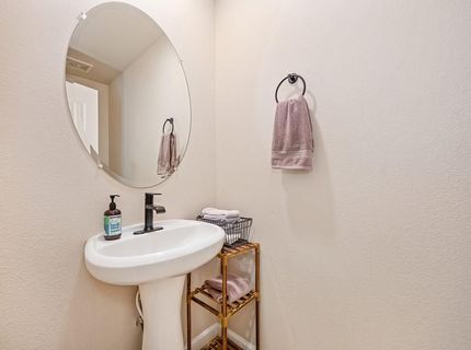 6137 Rolkingham Ln, Orangevale, CA 95662 Photo