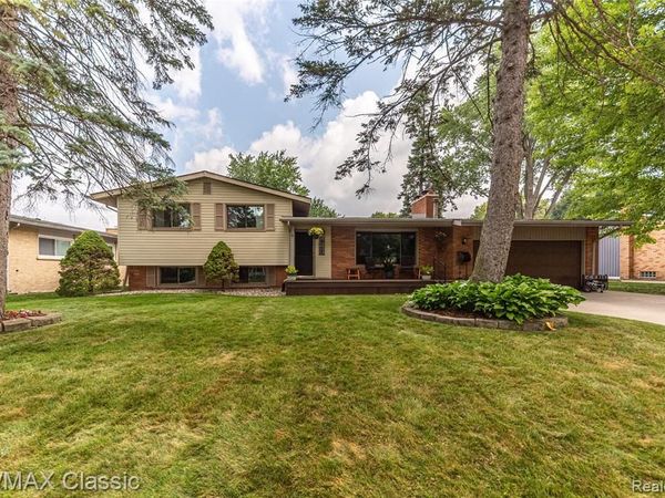 42150 Lakeland Court, Plymouth Twp, MI 48170