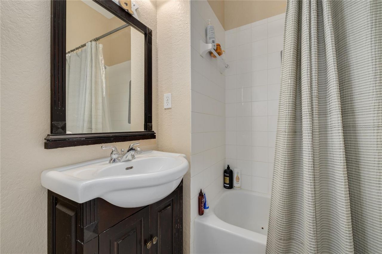 10015 6th Street N, Saint Petersburg, FL 33702 Photo