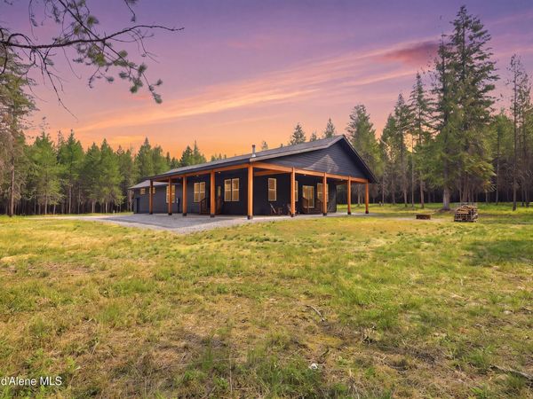 112 Alberato RD , Priest River, ID 83856