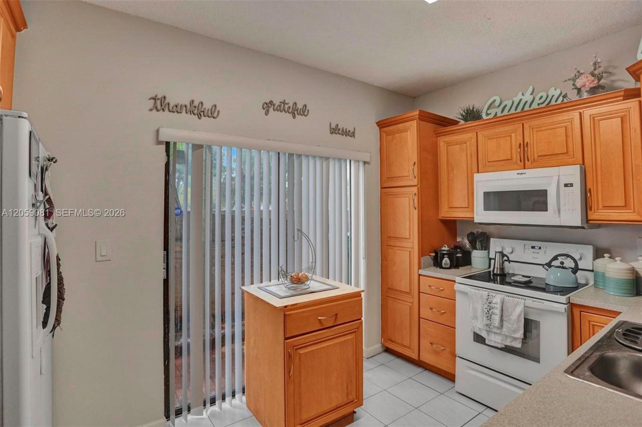 10540 SW 154th , Unit 7, Miami, FL 33196 Photo