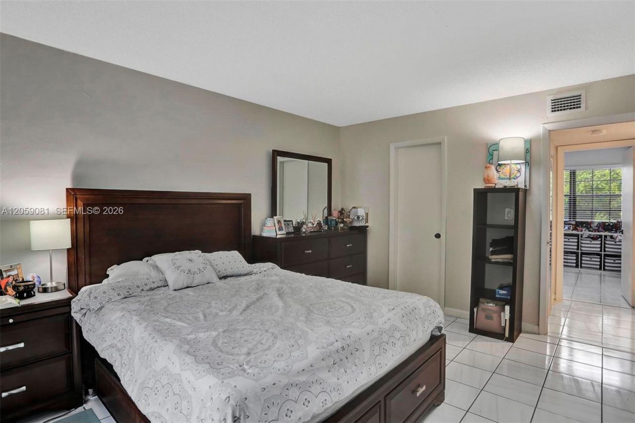 10540 SW 154th , Unit 7, Miami, FL 33196 Photo