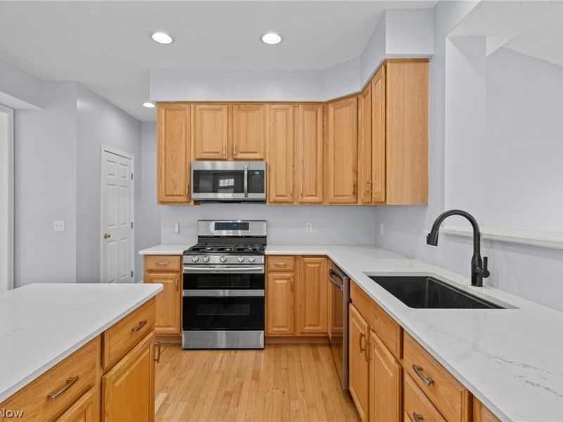 7903 Wildel Drive, Twinsburg, OH 44087 Photo 12