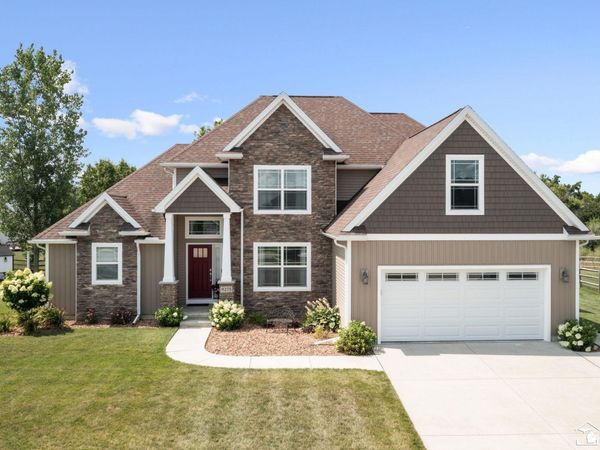 9275 Village Meadows Drive, Temperance, MI 48182