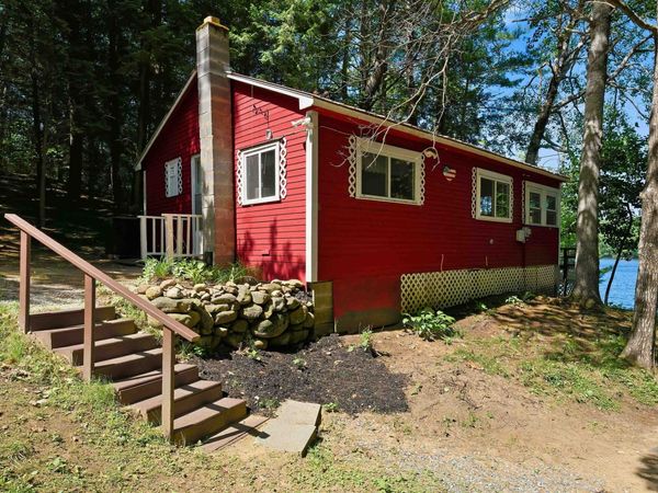 9 Berry Road, Loudon, NH 03307