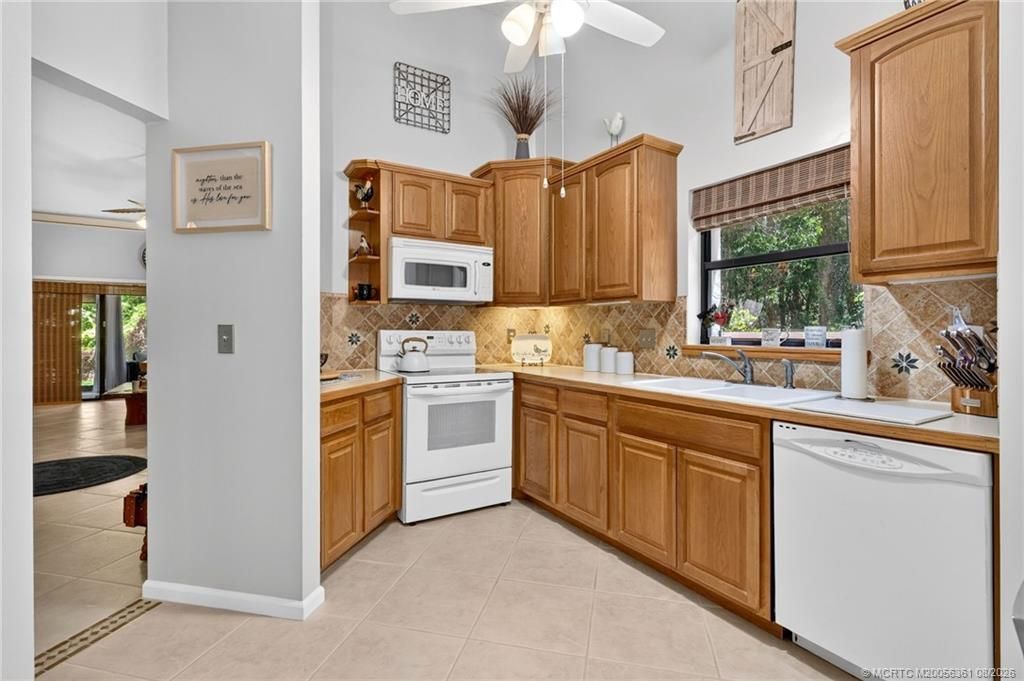 6041 SE Martinique Drive, Unit 104, Stuart, FL 34997 Photo