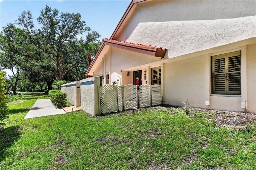 6041 SE Martinique Drive, Unit 104, Stuart, FL 34997 Photo