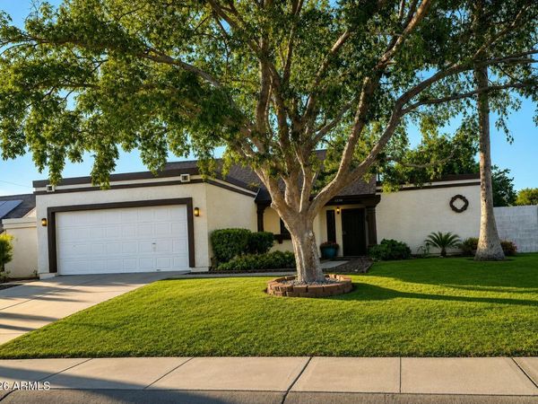 1238 E KERRY Lane, Phoenix, AZ 85024