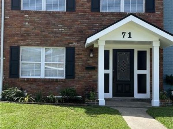 71 NEW ENGLAND Court , Gretna, LA 70053