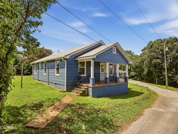 507 Pine Top St, Loudon, TN 37774