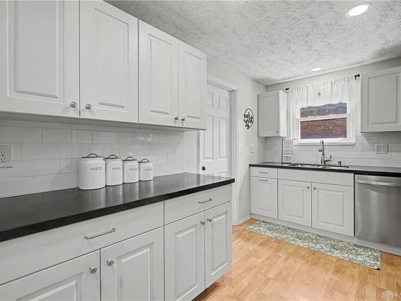 6078 Shull Road, Huber Heights, OH 45424 Photo 18