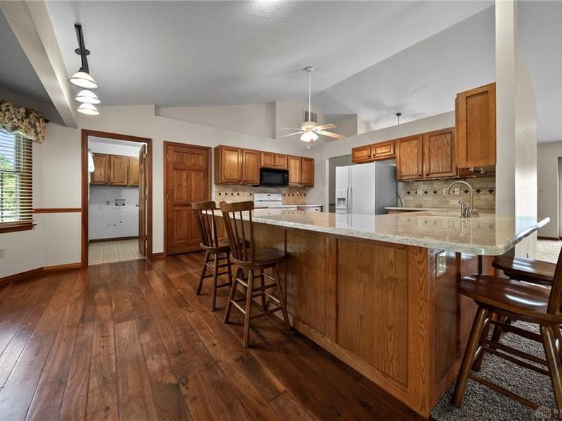 525 Burdick Drive, Washington Court House, OH 43160 Photo 8