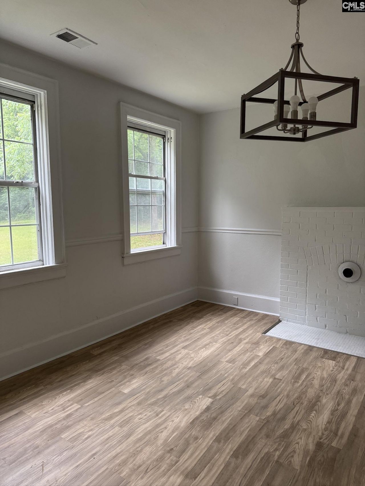 225 Oak Hill Road  Photo 8