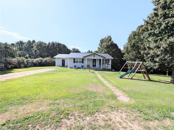 5101 Chestnut Lane, Harrison, AR 72601