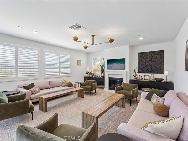 1886 Pele Way, Corona, CA 92882