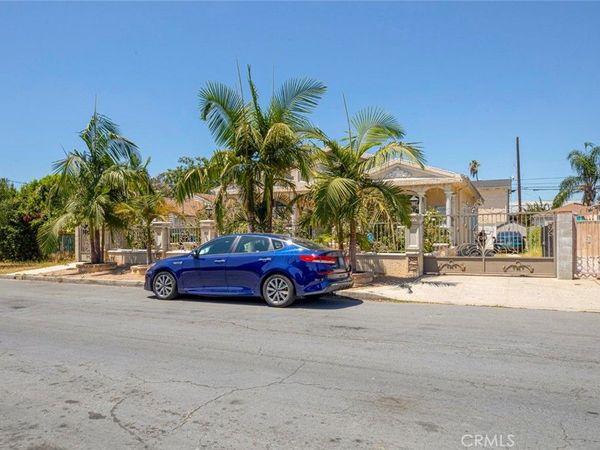 6641 Agnes Avenue, North Hollywood, CA 91606
