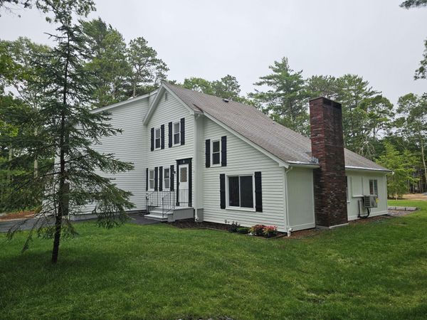 3 Viber Lane, Unit 1, East Falmouth, MA 02536