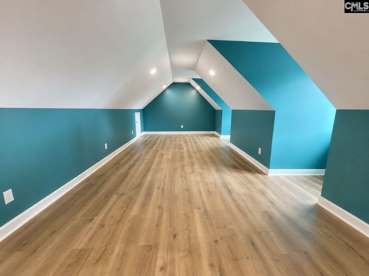 285 Freedom Boulevard  Photo 24