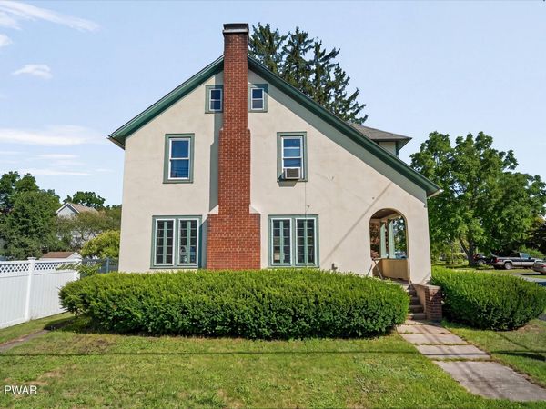 210 Avenue H , Matamoras, PA 18336