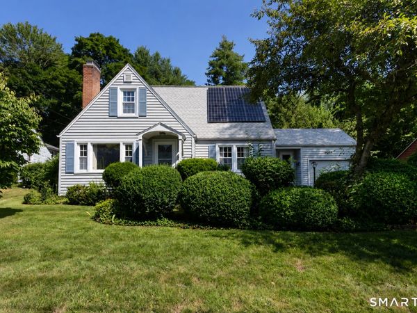 24 Sandhurst , West Hartford, CT 06107