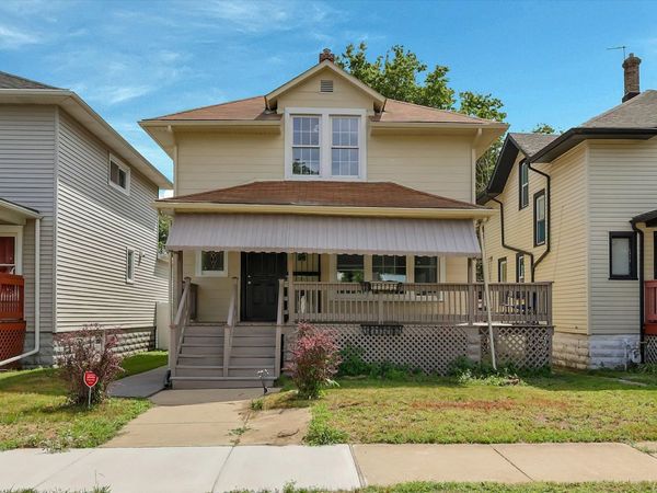 7527 S Chappel Avenue , Chicago, IL 60649