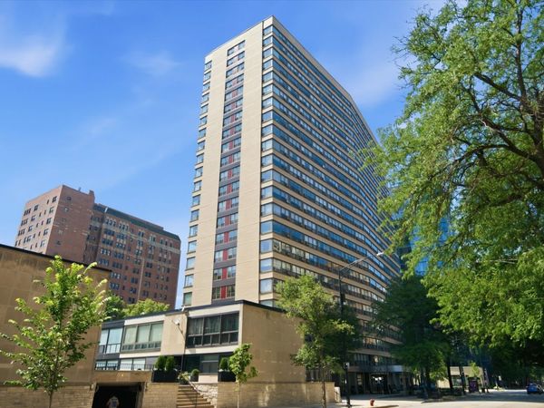 2930 N Sheridan Road , Unit 201, Chicago, IL 60657
