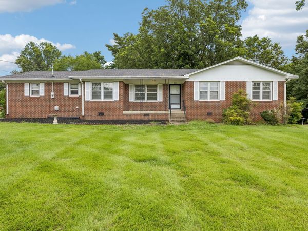 950 Fairlane Dr , Lewisburg, TN 37091