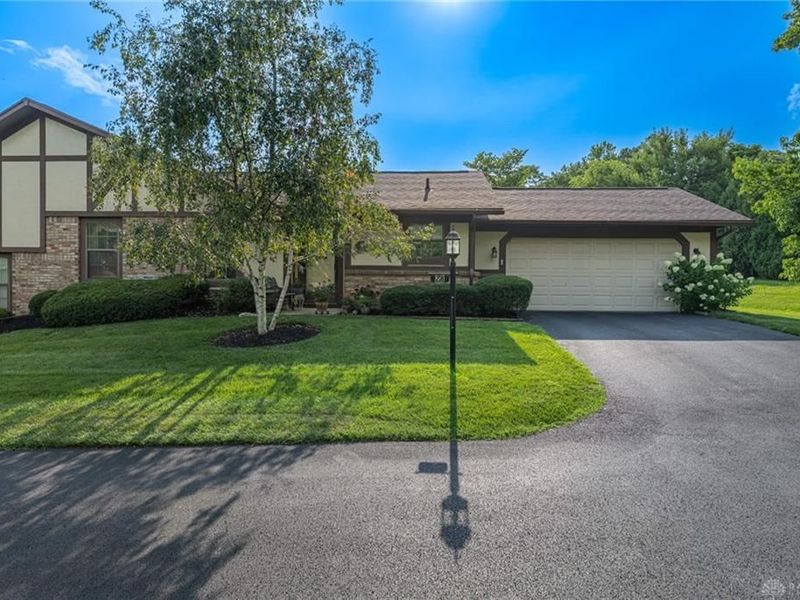 28 Tamarack Trail, Springboro, OH 45066 Photo 1