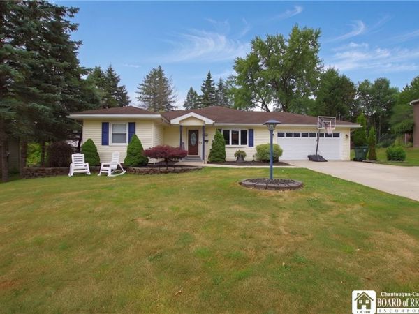 25 Delevan Avenue , Jamestown, NY 14701