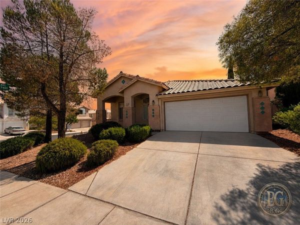 2012 Cedarcrest Court , Las Vegas, NV 89134