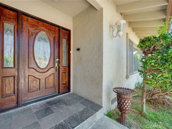 19122 Chase Street, Northridge, CA 91324
