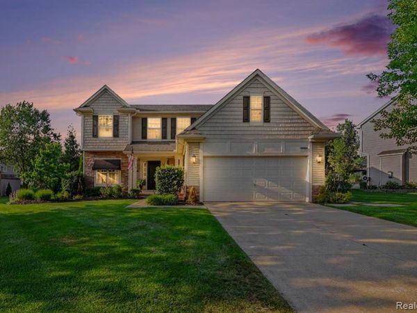 1105 Riverside Street , Milford Vlg, MI 48381