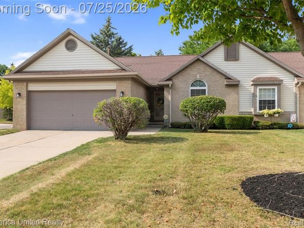 2241 Meadow Brook Court, Commerce Twp, MI 48390