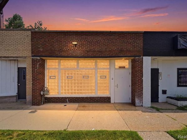 18060 James Couzens Freeway , Detroit, MI 48235
