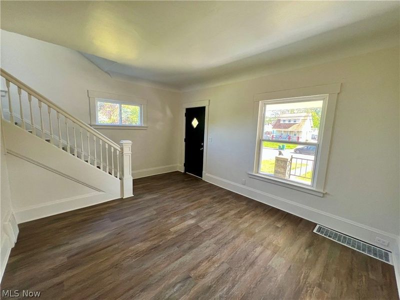 15264 Broadway Avenue, Maple Heights, OH 44137 Photo 4