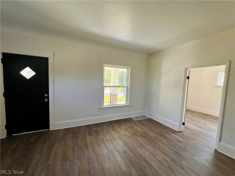 15264 Broadway Avenue, Maple Heights, OH 44137 Photo 6