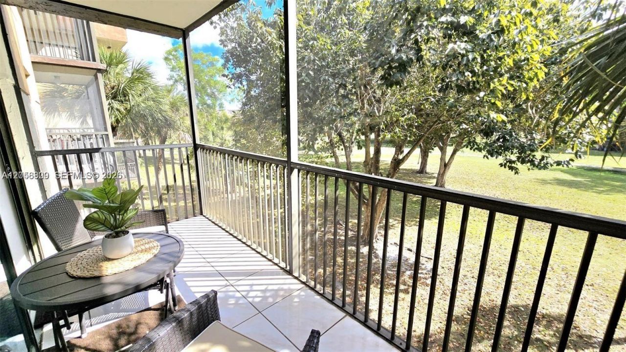 5530 NW 44th St , Unit 306C, Lauderhill, FL 33319 Photo