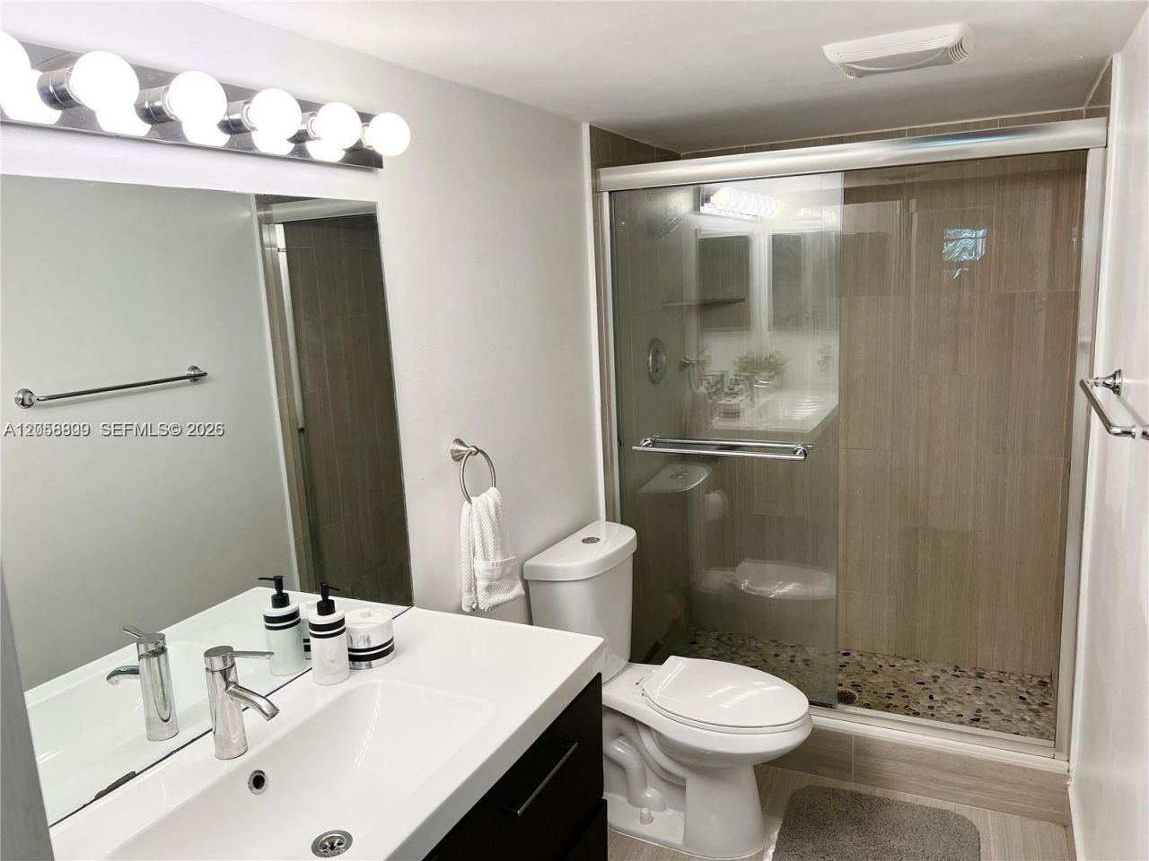 5530 NW 44th St , Unit 306C, Lauderhill, FL 33319 Photo