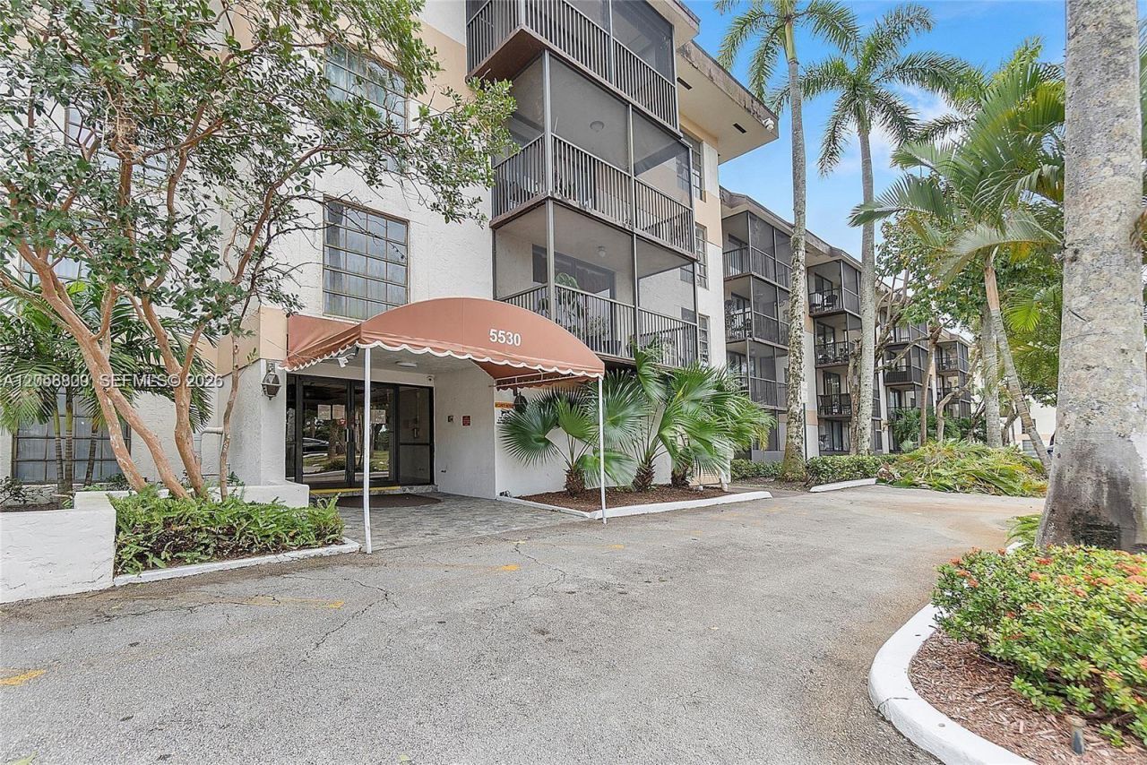 5530 NW 44th St , Unit 306C, Lauderhill, FL 33319 Photo