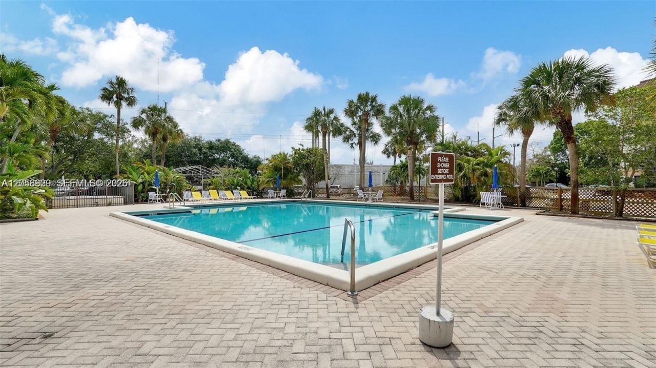 5530 NW 44th St , Unit 306C, Lauderhill, FL 33319 Photo