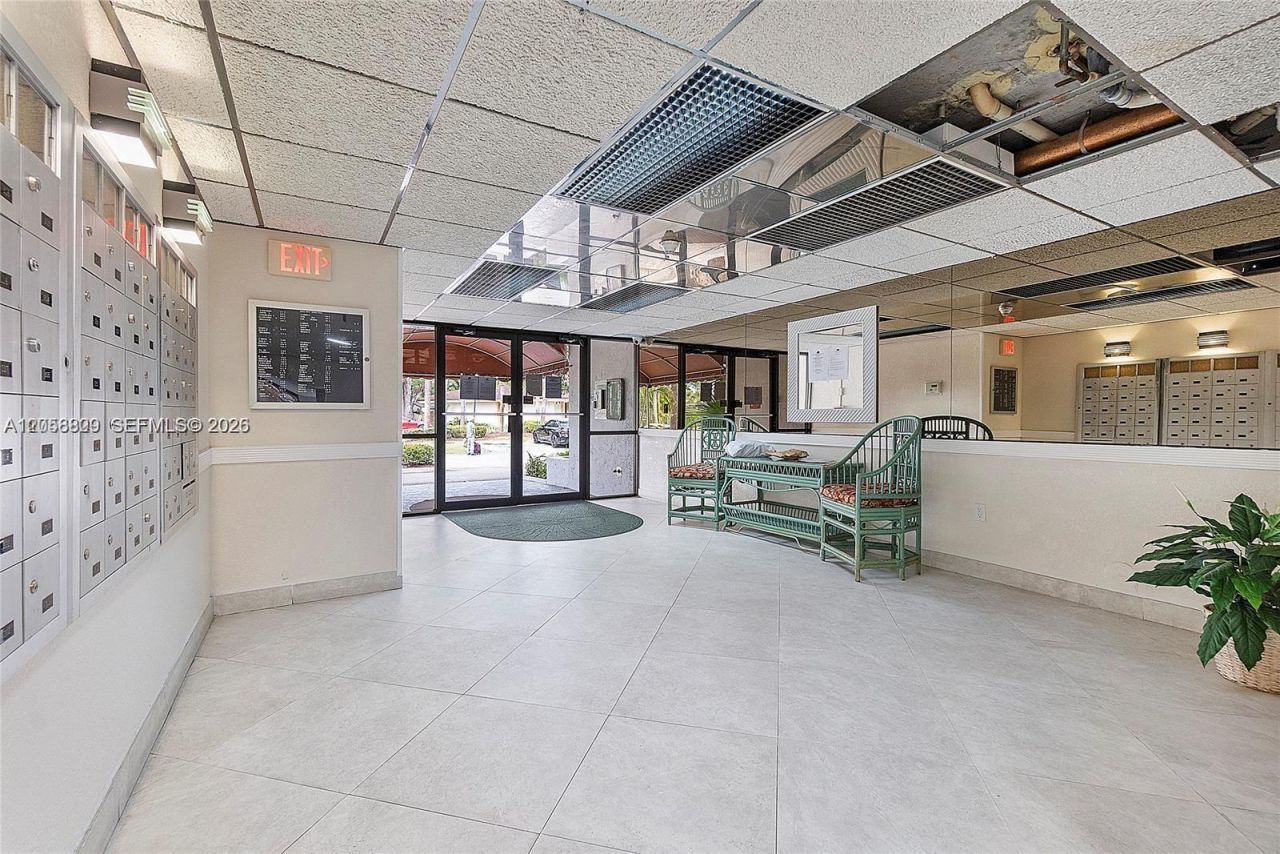 5530 NW 44th St , Unit 306C, Lauderhill, FL 33319 Photo