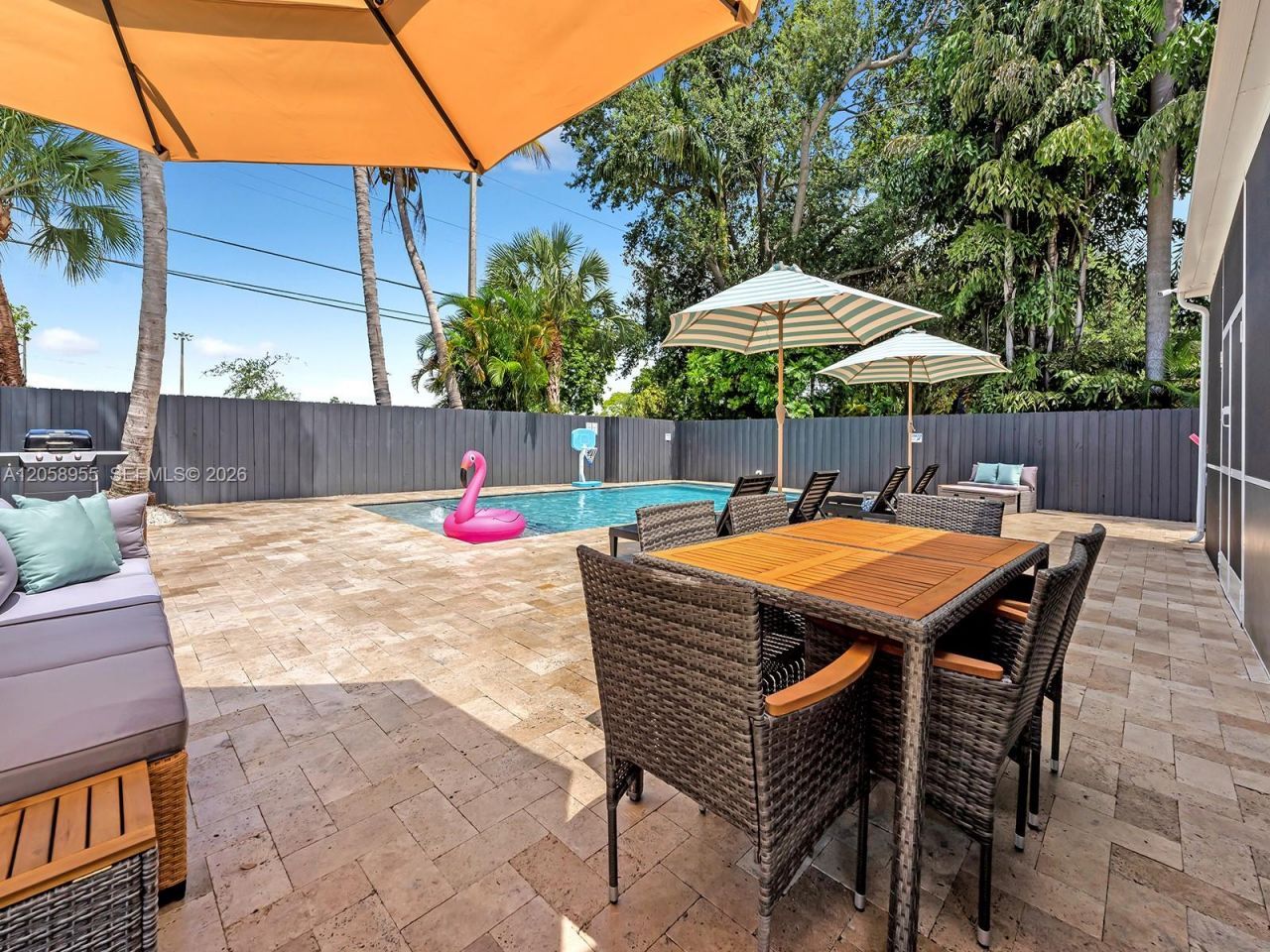 430 Forrest Dr , Miami Springs, FL 33166 Photo