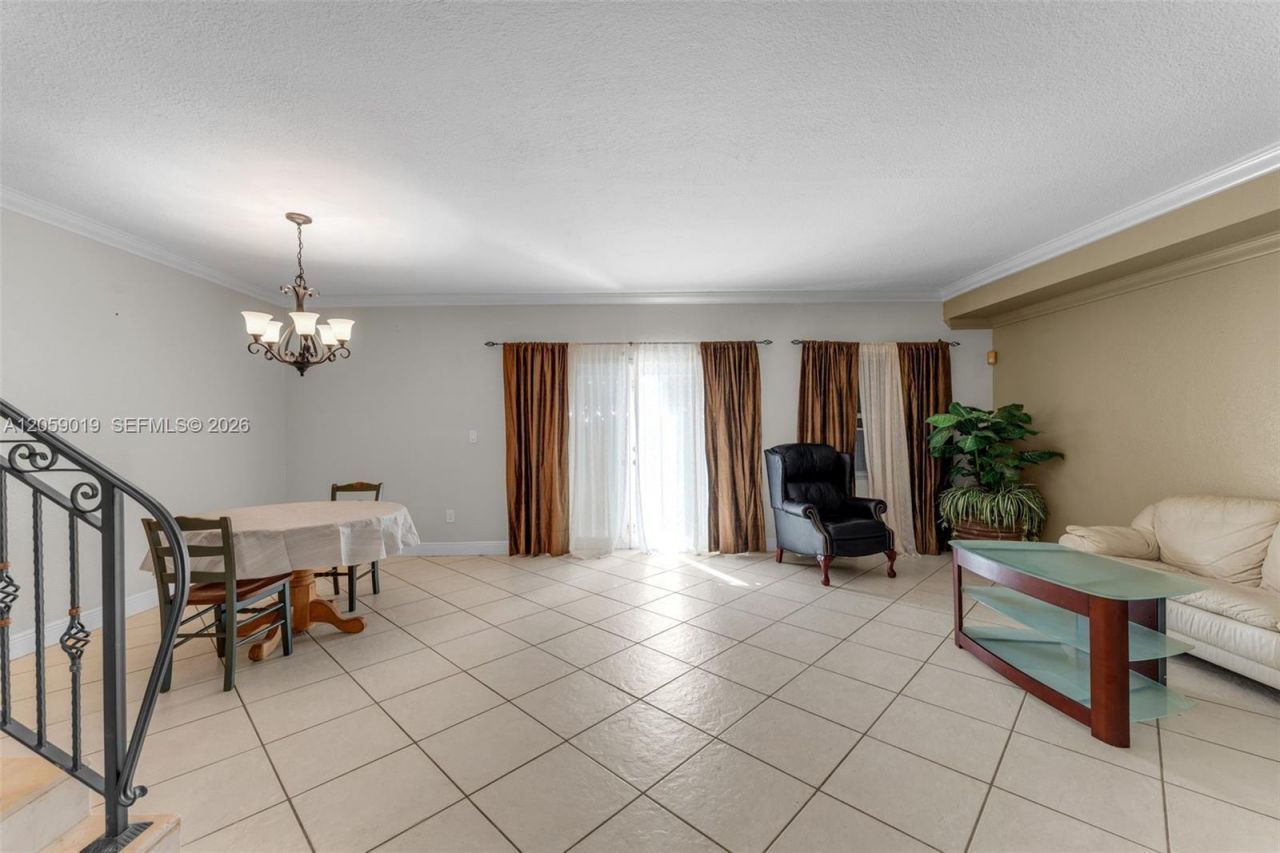 9110 SW 203rd Ter , Cutler Bay, FL 33189 Photo