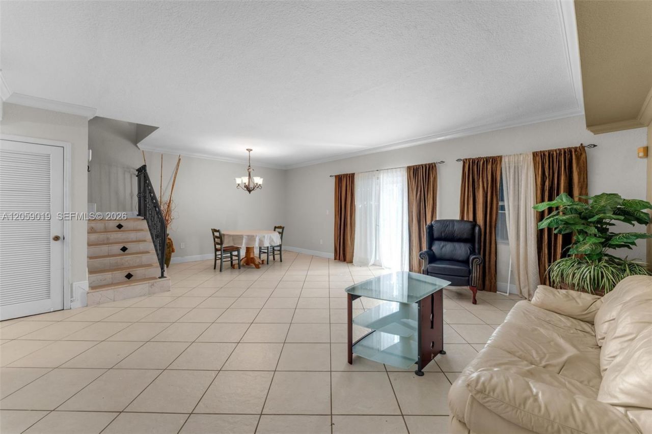 9110 SW 203rd Ter , Cutler Bay, FL 33189 Photo