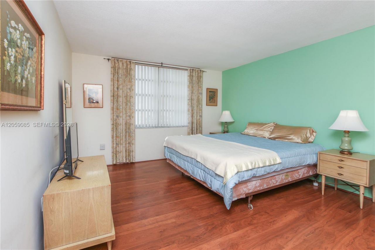 2780 NE 183rd St, Unit 901, Aventura, FL 33160 Photo