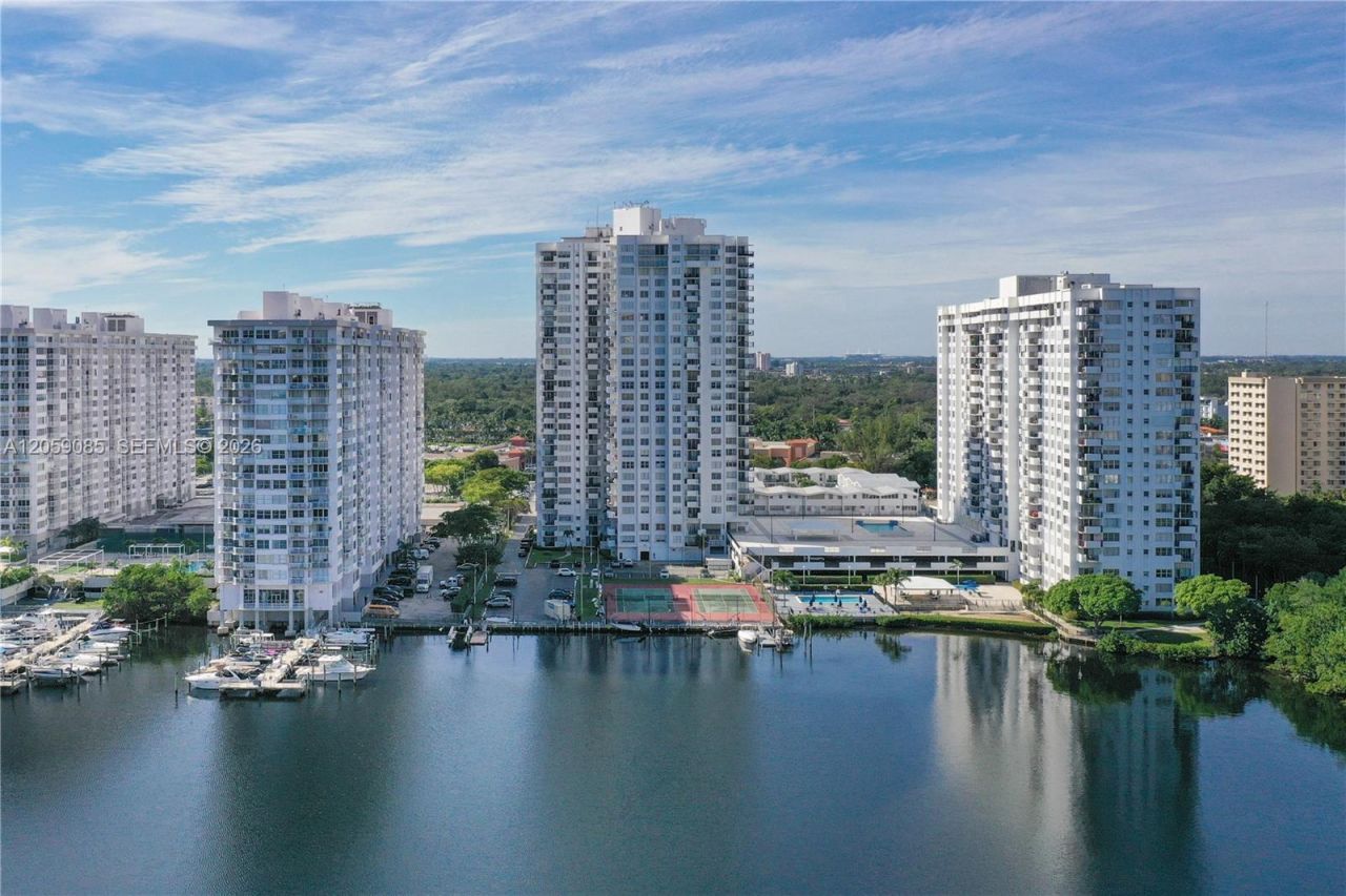 2780 NE 183rd St, Unit 901, Aventura, FL 33160 Photo