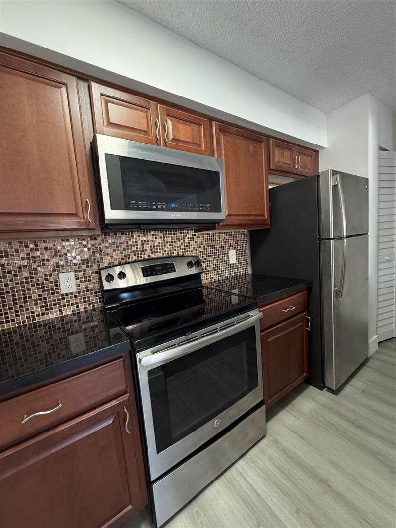 510 S Park Rd , Unit 23-10, Hollywood, FL 33021 Photo